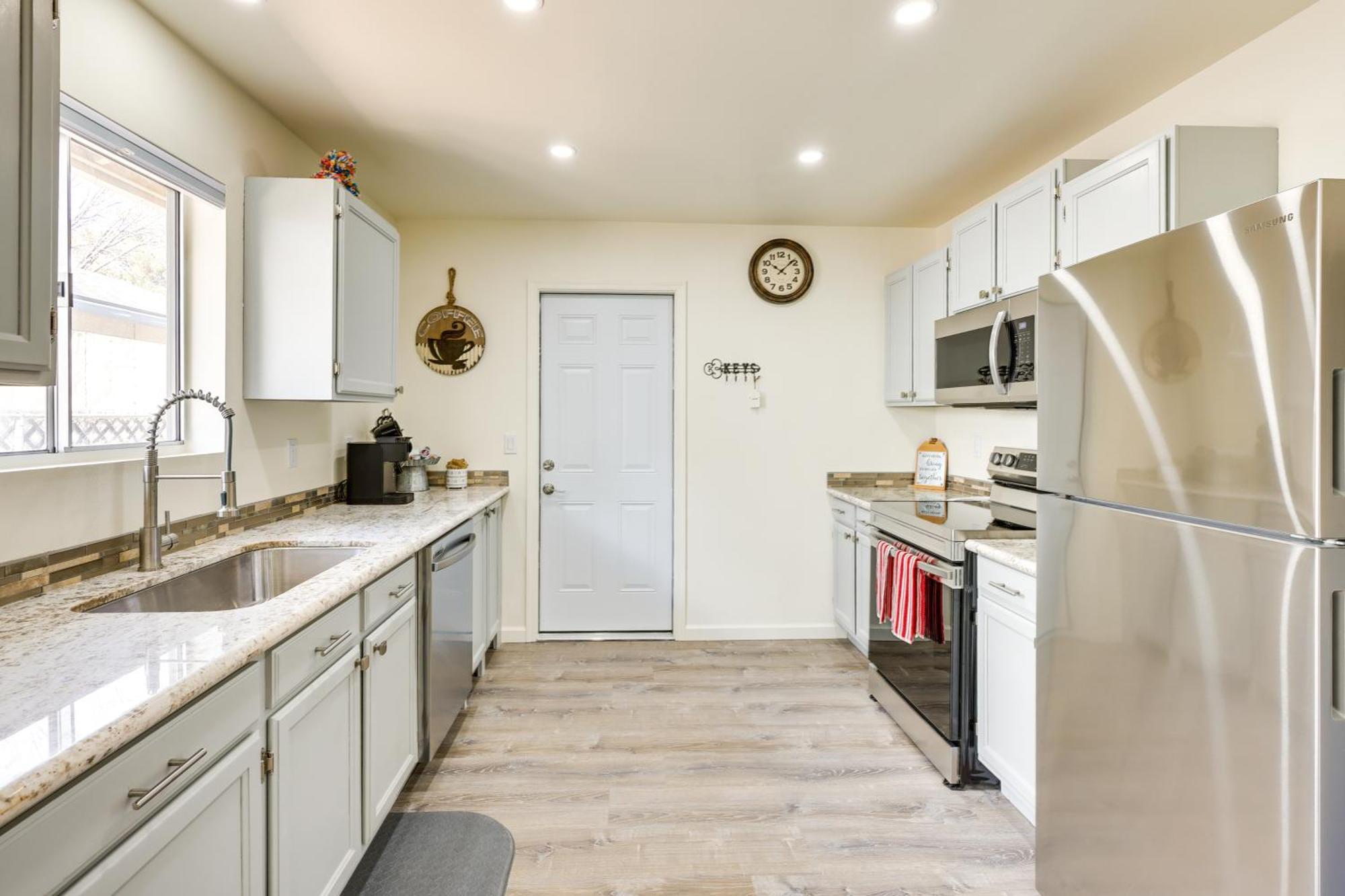 Kingman Vacation Rental With Yard And Fire Pit Bagian luar foto