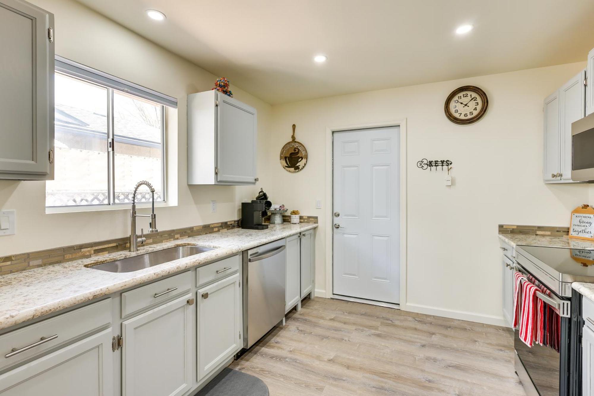 Kingman Vacation Rental With Yard And Fire Pit Bagian luar foto
