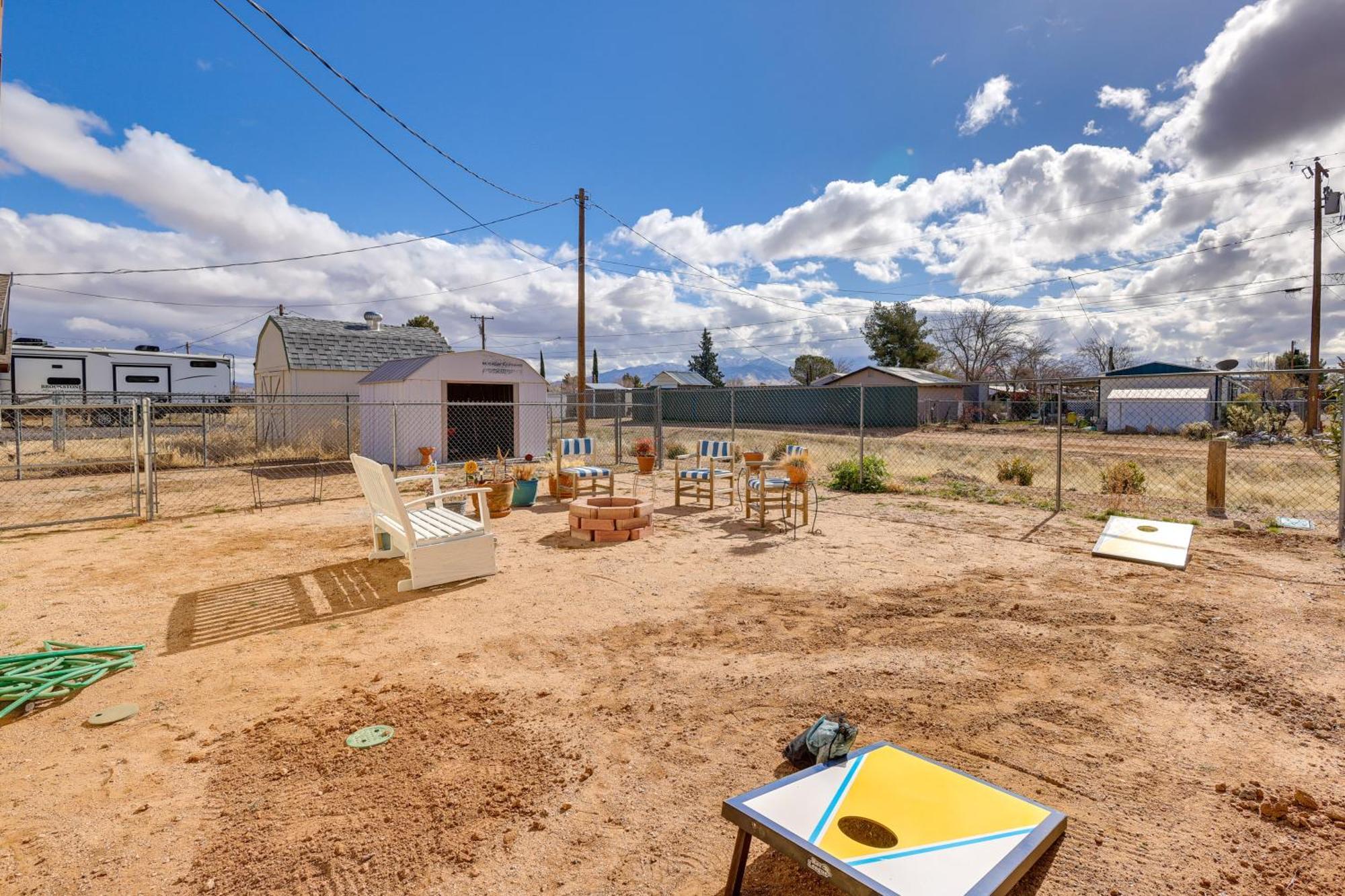 Kingman Vacation Rental With Yard And Fire Pit Bagian luar foto