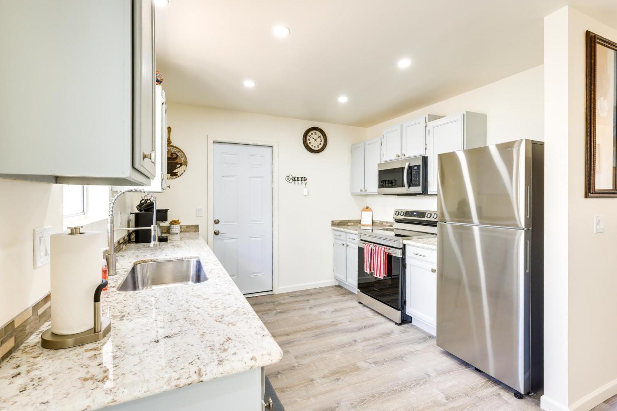 Kingman Vacation Rental With Yard And Fire Pit Bagian luar foto